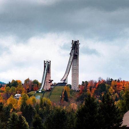 Lake Placid Inn: Main Street Екстер'єр фото