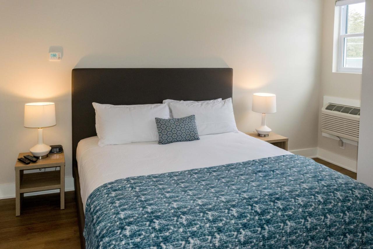 Lake Placid Inn: Main Street Екстер'єр фото