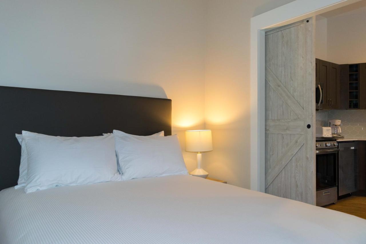 Lake Placid Inn: Main Street Екстер'єр фото