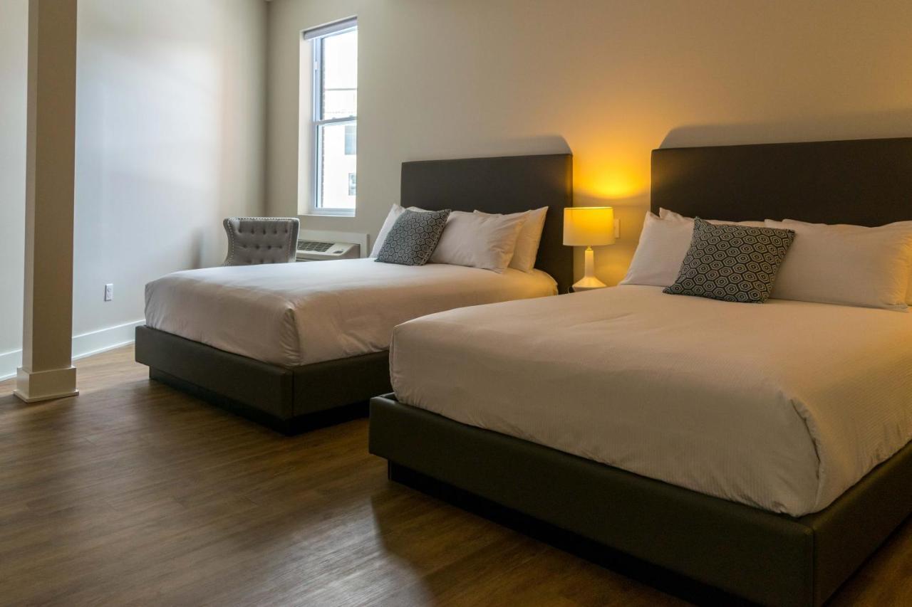 Lake Placid Inn: Main Street Екстер'єр фото
